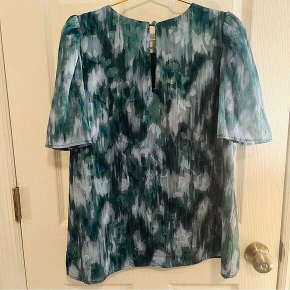 Abby Glass Elegant Green Patterned Women's Blouse - Picture 6 of 9